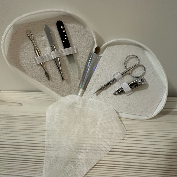 Nail Care Kit - Picture 2 of 2